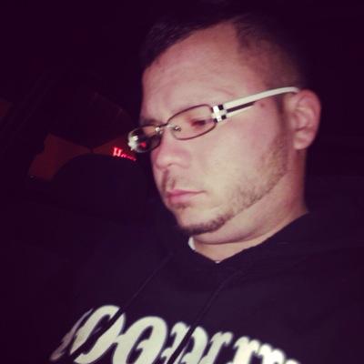 Amateur MMA Fighter, Veteran andEmployee of Hoodlum Fight Gear based out of Albany NY.