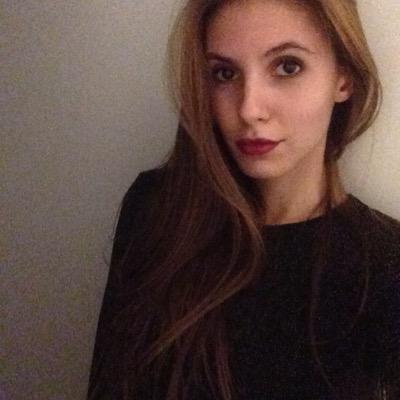 EvaRamous's profile picture. IG Evaramous