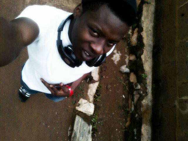 super super fresh with a dope style add me on bbm 28DB5A99, ff me on instagram @kush_adio #DrugFamily #LOWKEYLEGEND