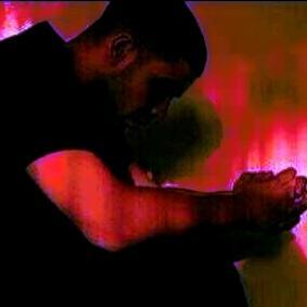 Realengou's profile picture. Autocomplaciente, cliente de putass. Doy #FolloBack pero del verbo follarr.