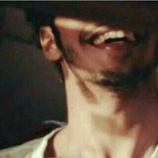 b3thrhh112's profile picture. ‏سنحيا بعد كُربتنا ربيعاً كأن لم نذُق بالأمس مراً.