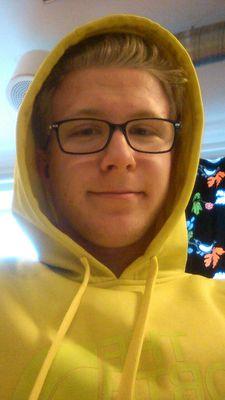 hmagnem's profile picture. 