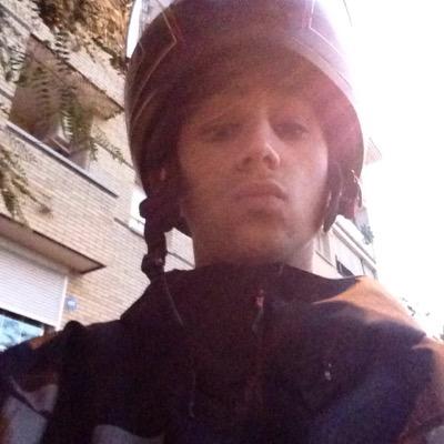 eLcTrCzYeaH's profile picture. 