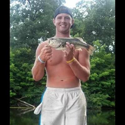 BigDaddyRiley32's profile picture. Do something crazy and dumb while your still young