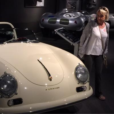 coolvanilla28's profile picture. 