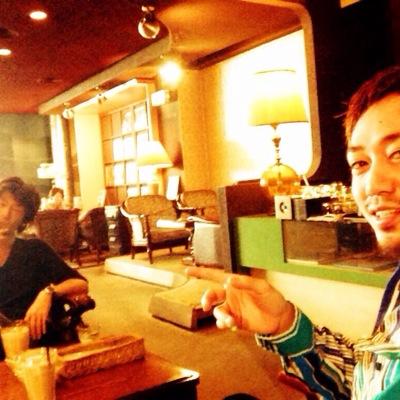 21歳です。Twitter/アフィリエイト20万円を全自動で稼ぐ最強システムレポート「http://t.co/mHjBB2VXoC」ビジネス/音楽/バイク/出会いファッション/AKB