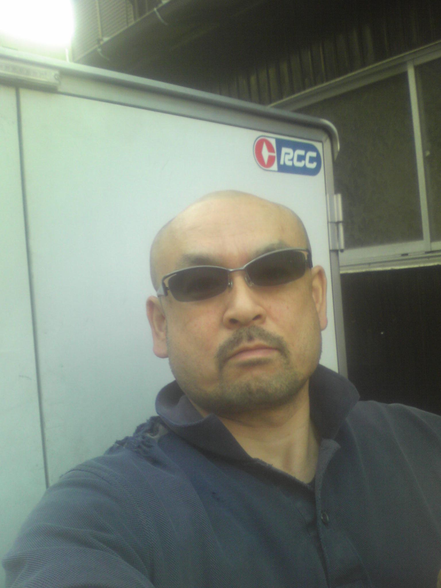 h_katoh1967's profile picture. 小さな運送会社経営してます。スポーツ大好き(サッカーはブンデス、プレミア、帝三、ヴェルディ、野球は巨人…)、お祭り大好き(神輿、太鼓…)、酒大好き(ビール、焼酎…)。主婦(主夫？)業も頑張ってます。よろしくお願いします。