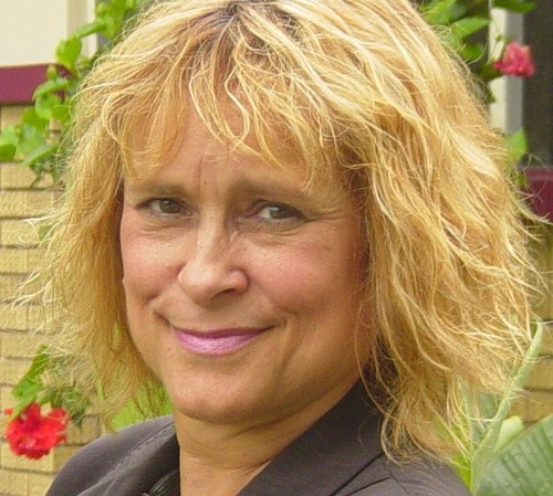 sunnykarma's profile picture. Accredited Life-Cycle Celebrant providing custom ceremonies, who likes suprises, positive energy, puppies & kittens