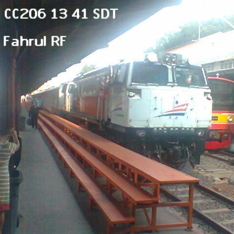Jadi Railfans yang baik, pecinta miniatur kereta api, traveling sana sini. Dan ga lupa shalat, ibadah lainnya juga. Pastinya belajar dengan betul betul.