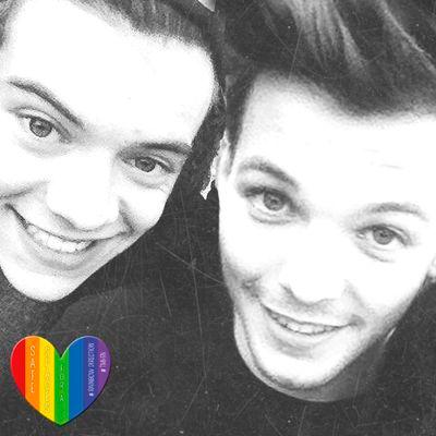 we met in a dream and he smelled amazing      the ink in his skin shouts 'I love harry'