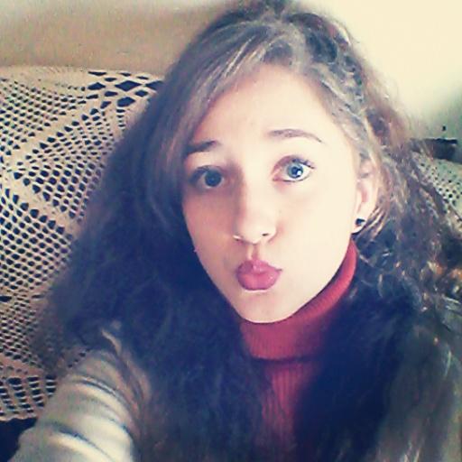 Seventeen year old singer who wishes she was in a band. 1D||5SOS :-) I do weird shit sometimes »ATL«