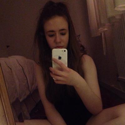 PLEASE FOLLOW: @__rachelholland