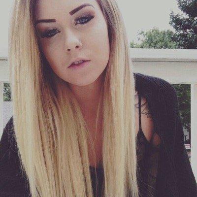 Every Man Needs A Woman When His Lifes A Mess. Cause Just Like In A Game Of Chess The Queen ♕ Protects The King ♔