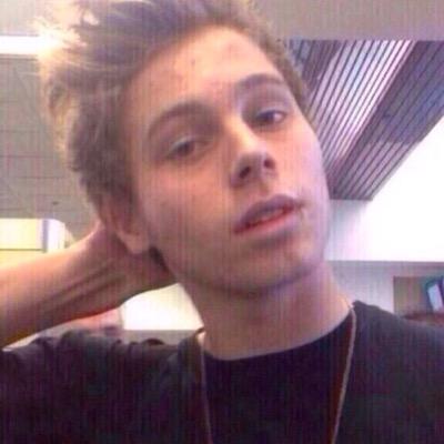 free
follow!
follow my main @toxicxlrh
thank you lovelies !! xx