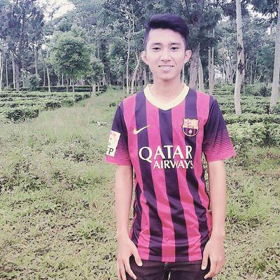 siapa yang bersungguh sungguh ia akan mendapatkan nya!