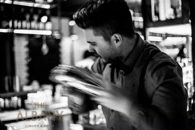 @shirobelfast Bartender, Sports Enthusiast, jäger lover & Bloke - All at the same time.