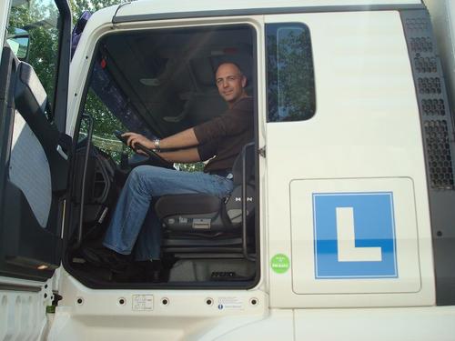 verkeerscollege's profile picture. Verkeersschool voor al uw rijbewijzen en chauffeursopleidingen.