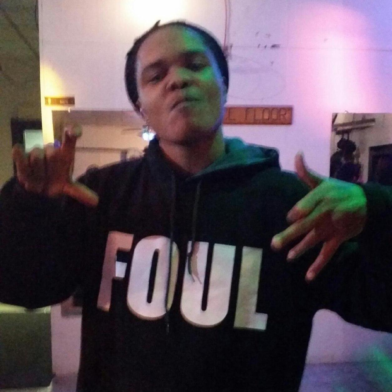 #UPT #HST #FreeMyDawgs#FoulHunnits #Hooligans My nigges is real #Taken12/14/12 Follow my babygirl @LoveyDovey_Onas