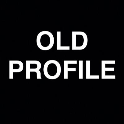 OLD PROFILE. new twitter; @zoeeclarkkkk