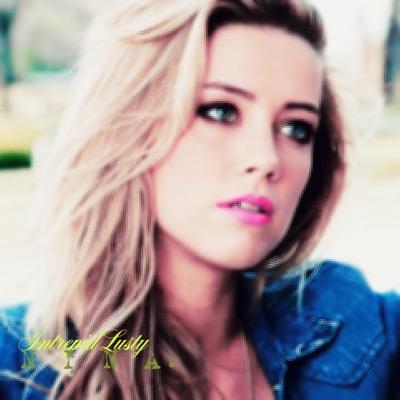 ''I'm Nina, I'm a hunter. Not the best Hunter in the world, but, what can you do.''