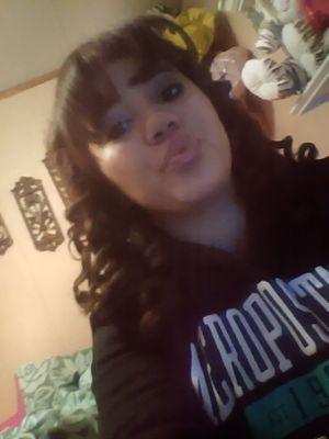 evelynolvera346's profile picture. 