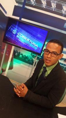Periodista dominicano, dedicado a difundir el sentir colectivo.