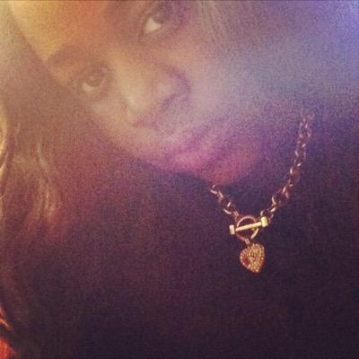 NaquelRegine's profile picture. 