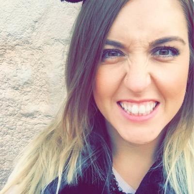 roxanne_wills's profile picture. 