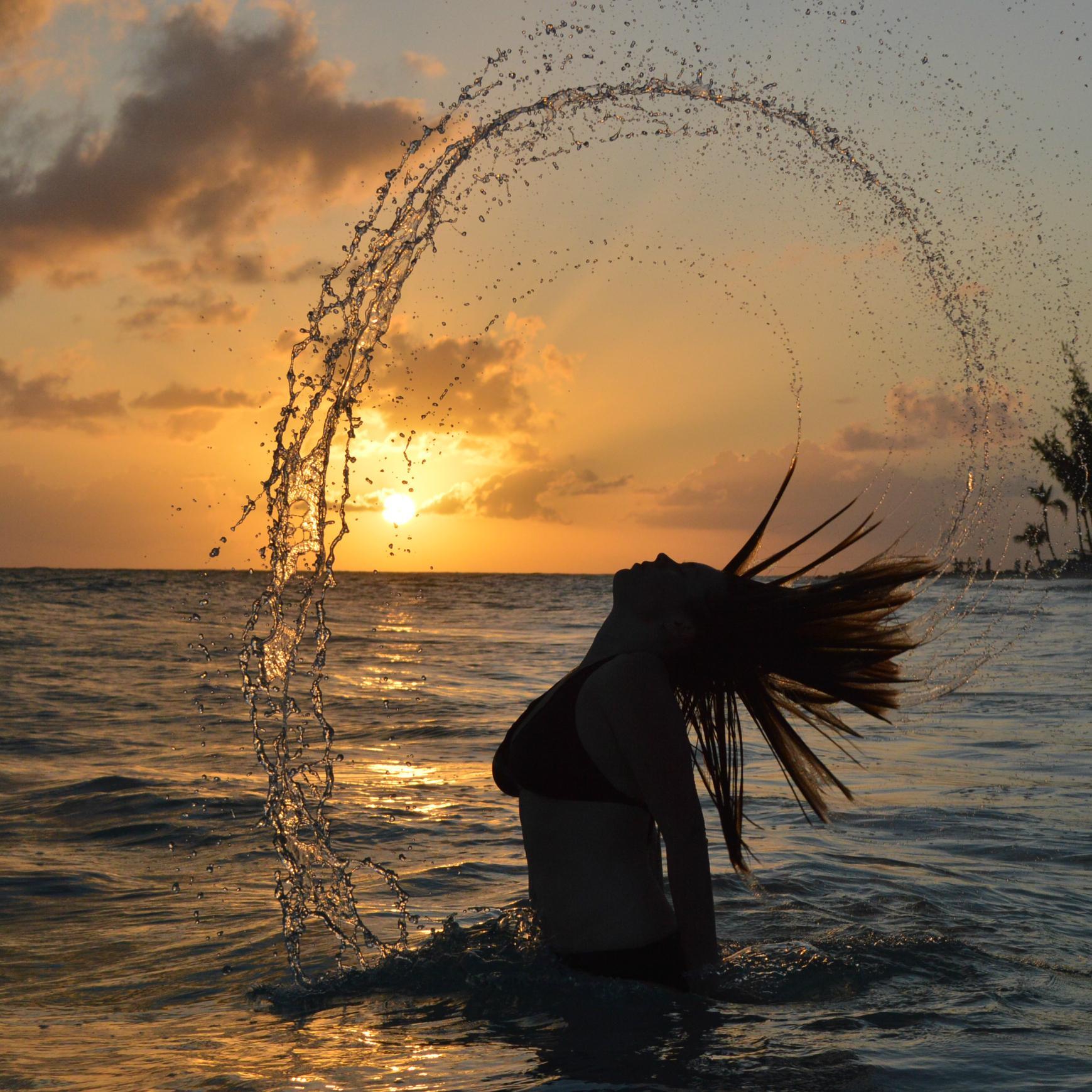 #Journalist by day. #Explorer by day off. 
Big dreams. Little budget. 
Travel tips + Recipes + Adventure 
http://t.co/n0qt45rG80