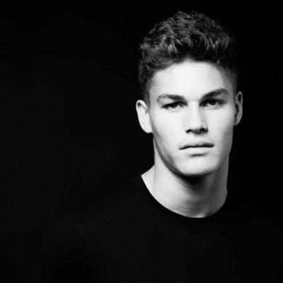 God of nightmares. Son of Phobos. There's two sides to everyone, don't test me. I stick to my schedule... Mostly. {@GearsAndCogs|#Winged|#Twin|#MV}