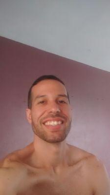 Prof. de Educação Física, funcionário público, baixista e jogador de poker. Casado com @talitaroberta e pai do Miguel.