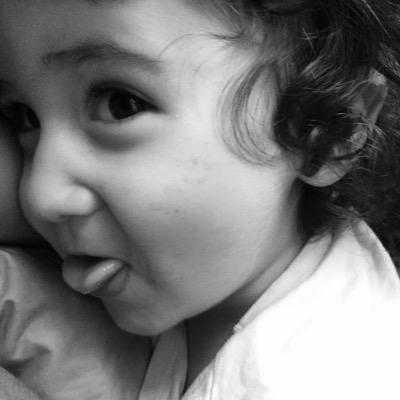 Miss_D_viant's profile picture. Hmmm... a delicate flower growing through a crack in the sidewalk. NAH, PULLING YOUR LEG! I Married my best friend & I'm a mommy to a little boy called Casey.