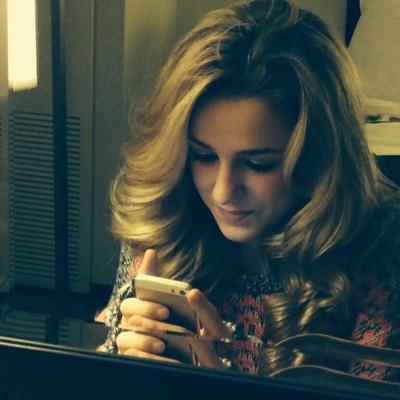 werkitaldc's profile picture. Hi, my name is Autumn Marie Moore .. My Main Account; @beyonce #BlogAboutIt