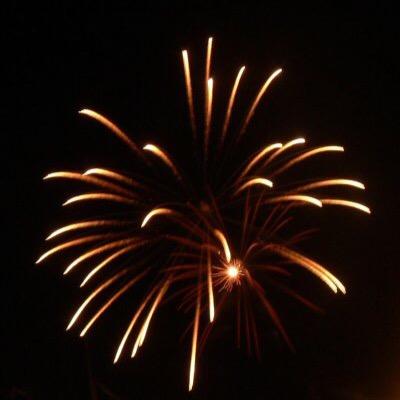 Zoekt u goedkoop en kwalitatief goed vuurwerk? Bij http://t.co/FEmm07lwnG bent u aan het juiste adres!