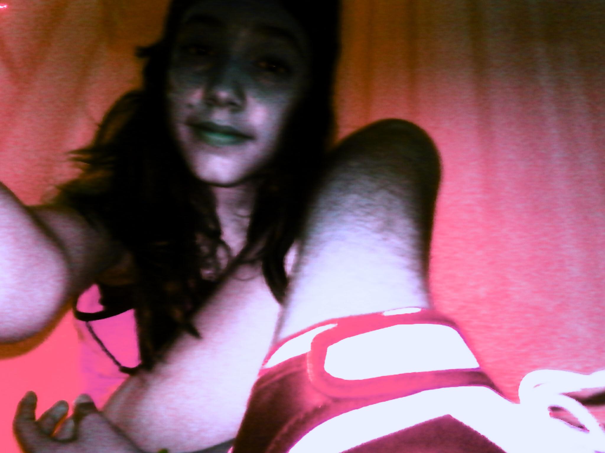 valemorale1's profile picture. 