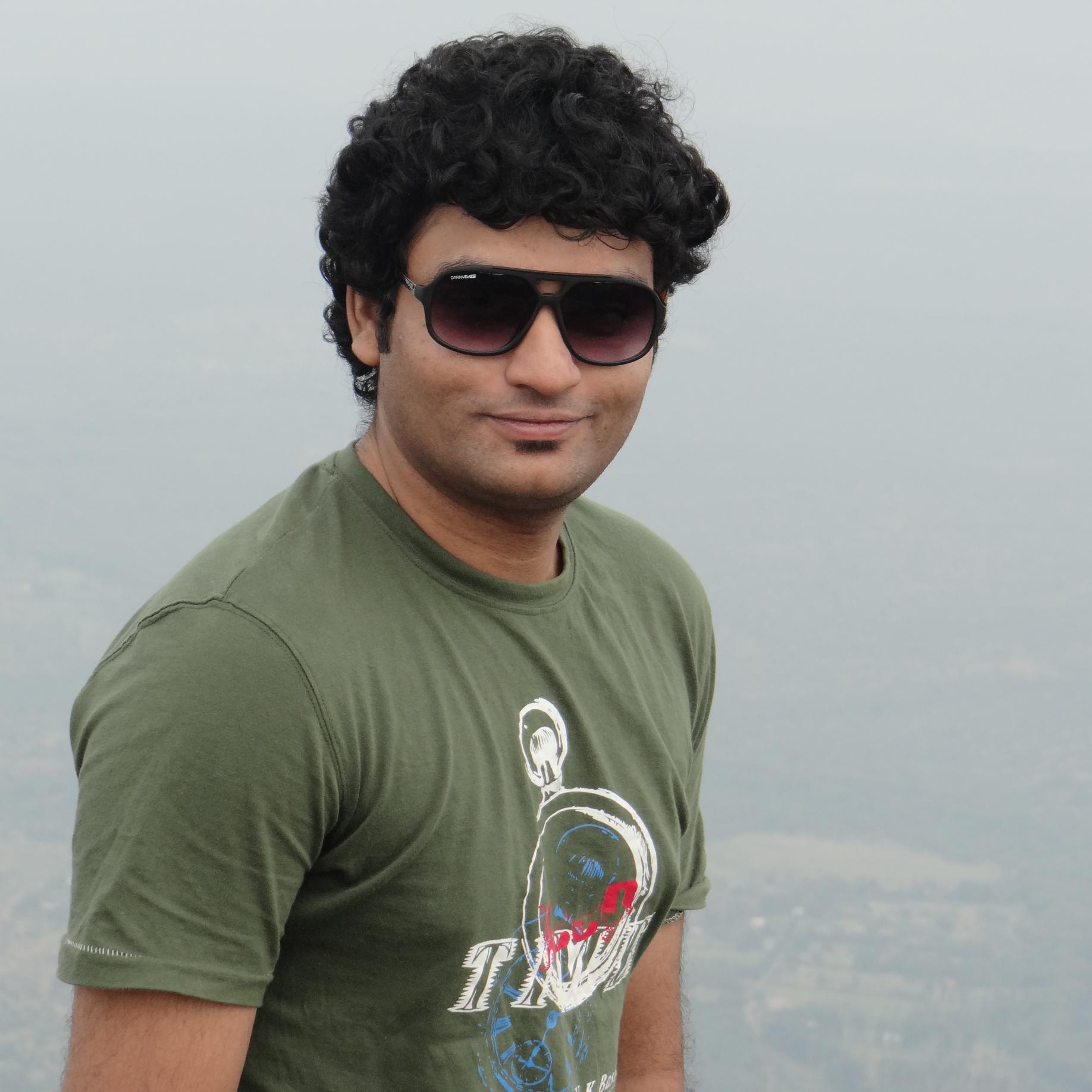 Freethinking rationalist, bibliophile, technology enthusiast & football addict