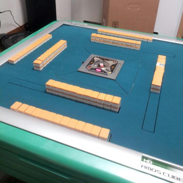 ゲーム事業に携わってます。元ハンゲームで麻雀ゲーム担当、人狼パーティーを作ってました。麻雀プロの人狼スリアロ村出演中!スリアロバトルコロシアムにも1期~4期・6~7期・10期~13期!6期と12期はバトコロキングです!スリアロ100幕1部、スリアロ村10周年、アルティメット7-1部出演
