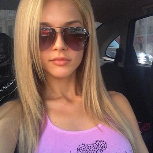 Born in Russia, uchyus a lawyer, I love to sing, play guitar, draw
