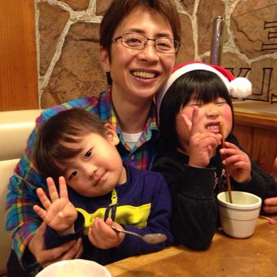 14年の看護師経験を経て日本共産党の岐阜市議会議員3期。その後県議2期。 2014.12/14日投票の衆院岐阜1区で立候補。県議失職。当選には及ばなかったが、得票率15.78%前回の2倍。2015.4岐阜県議選で中川ゆう子新県議にバトンタッチ。産業カウンセラー・キャリアコンサルタント、高校教諭(福祉科)免許