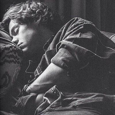 Larry AF             - Need someone to talk with-- Dm me - ❤