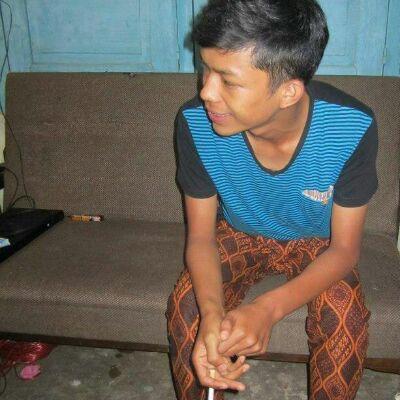 ♥ engaged with @SherLy_Feb98