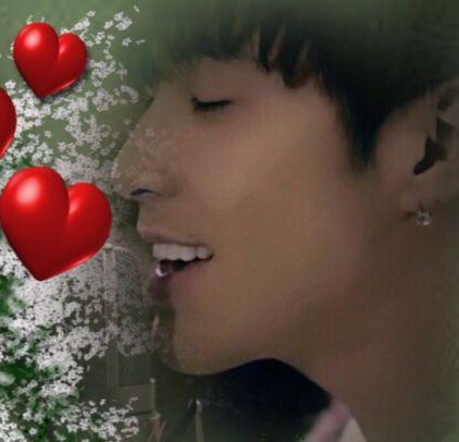 tv2xqforever1's profile picture. ユノとチャンミンが守ってくれた東方神起が大好き♡２人はかけがえのない宝物(´ ｡•ω•｡っ⌒♡｡  ．異国情緒溢れる九州の田舎町で愛を叫んでます！