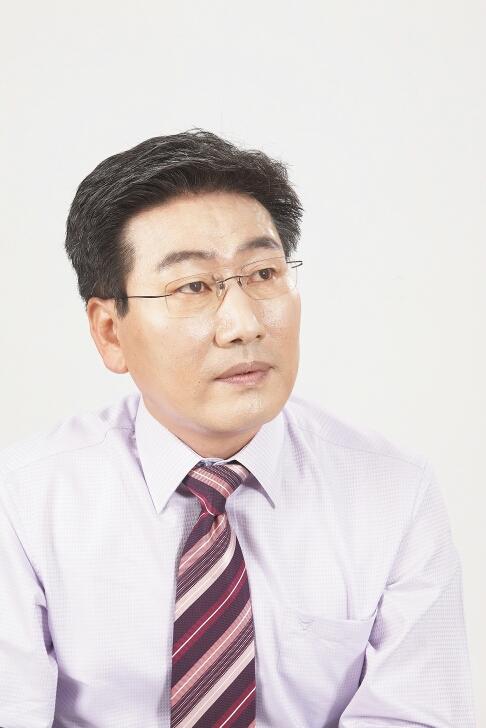 국민의당 인천서구(을) 국회의원 후보 허영입니다.  서민에게 힘이되는 국회의원이 되겠습니다.