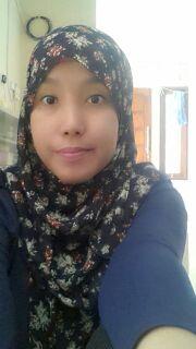 Anak perempuan adalah pembuka pintu surga bagi ayahnya. Istri menyempurnakan separuh agama suami. Dan Ibu, ada surga di telapak kakinya. Thanks God I'm female..