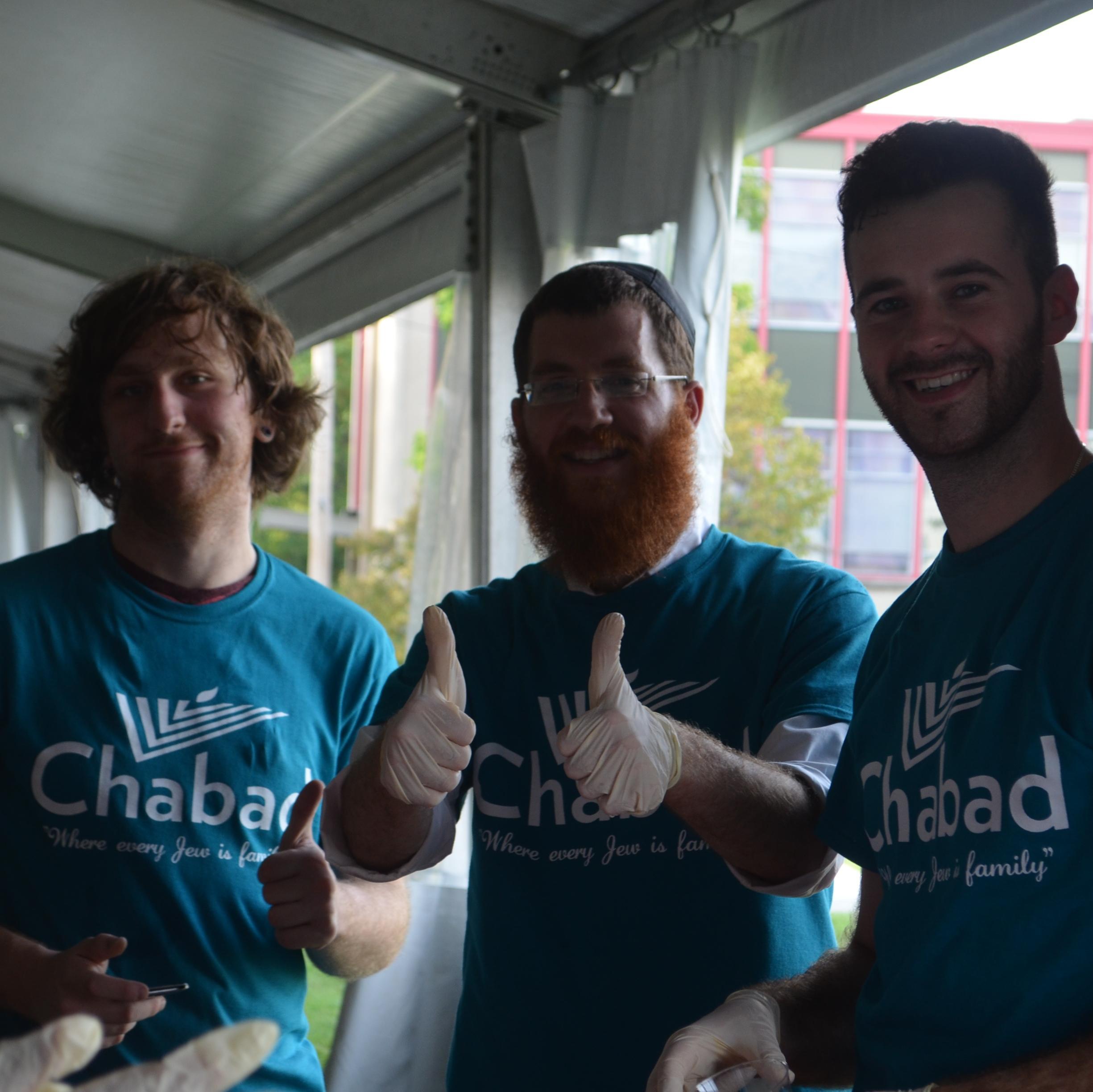 Campus Rabbi that enjoys coffee dates and lunch n learns. Committed to enhancing Jewish life at #CWRU and University Circle.