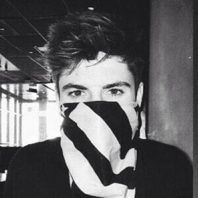 i just gave you a free follow :) please follow my main: @wilkismadaddy or I unfollow ❤️ ask for a follow back if you want xx