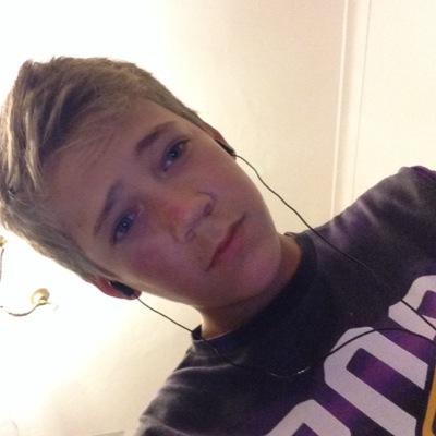 youtuber :smashHD there is only one thing importaint in life.subscribing to my channel if we hit 80 subs i will upload every other day