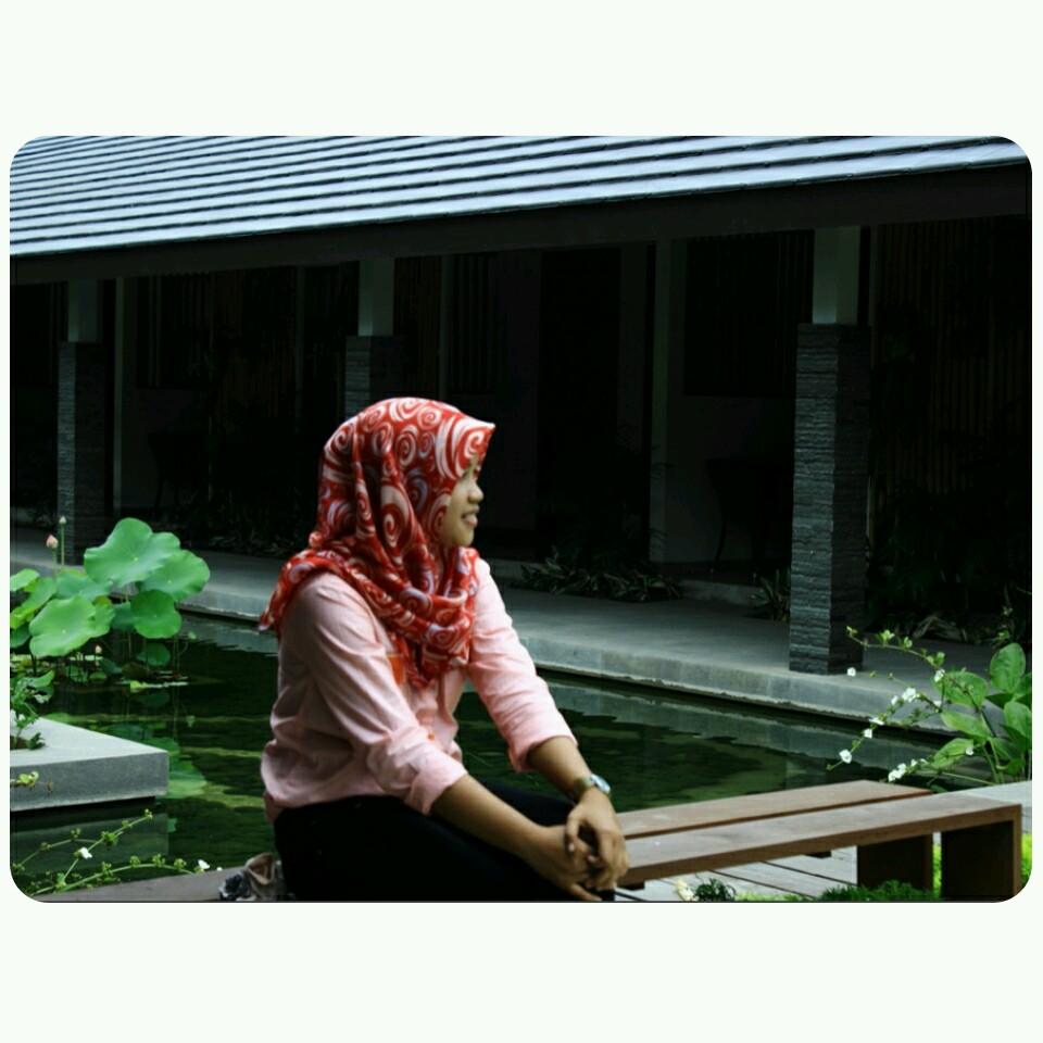 I'm Not Cinderella, Tetapi Aku Istimewa.

~ http://t.co/EE4Ou2DZMJ ~