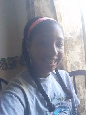 Hobbies: soccer and shopping
McLean 00 #28
1. God 2.family 3. education 4.soccer