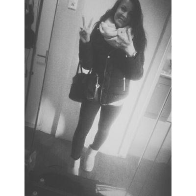 laineriss's profile picture. The best thing about tomorrow is the memory of today.